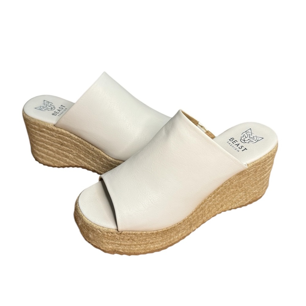 BEAST FASHION White Smooth Faux Leather Espadrilles Junky Wedge Platform Size 8